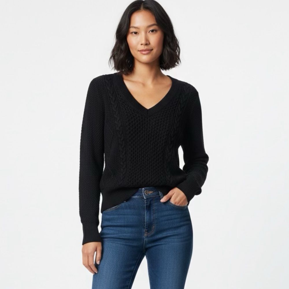 Banana Republic Cable Knit Black V-Neck Pullover Sweater